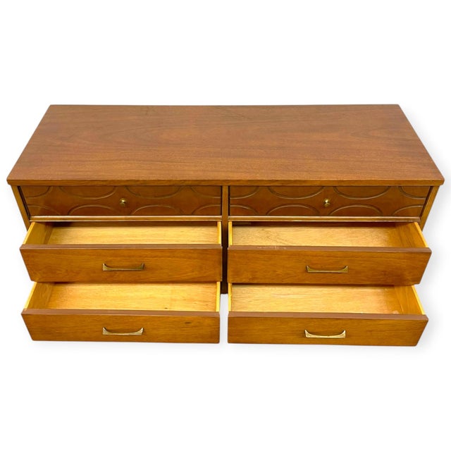 Brown Vintage Bassett Mid Century Modern Walnut Double 6 Drawer Dresser With Carved Details. For Sale - Image 8 of 11