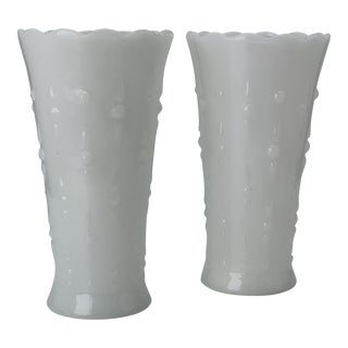 Mid-Century Modern Anchor Hocking Milk Glass Teardrop Vases - a Pair For Sale