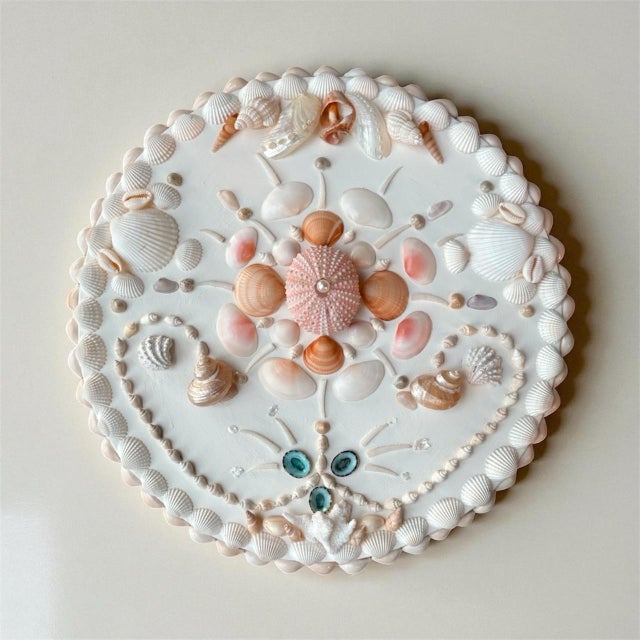 Wood Coastal Wall Panel on Antique White Background, Shell Panel for Wall, Beach Home Wall Art, 12.5” Round Panel For Sale - Image 7 of 11