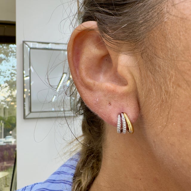 Brand: Kwiat Gender: Ladies Metal Type: 18K White & Yellow Gold Length: 12.20 mm Width: 9.89 mm Diameter: 0.45 inches...