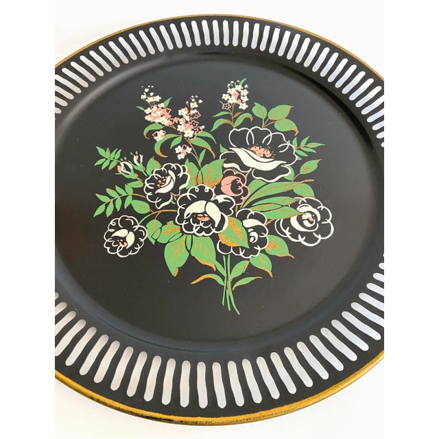 Vintage 1950's Floral Lithograph Print Extra Large Round Metal Decorative Serving Tray For Sale - Image 10 of 13