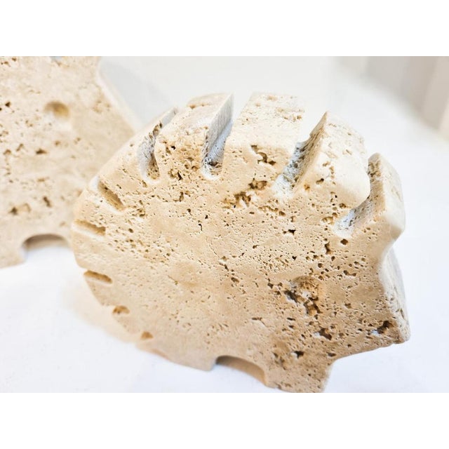Italian Brutalist Travertine Hedgehog Sculptures attributed to Fratelli Mannelli, Italy, 1970s, Set of 2 For Sale - Image 4 of 7