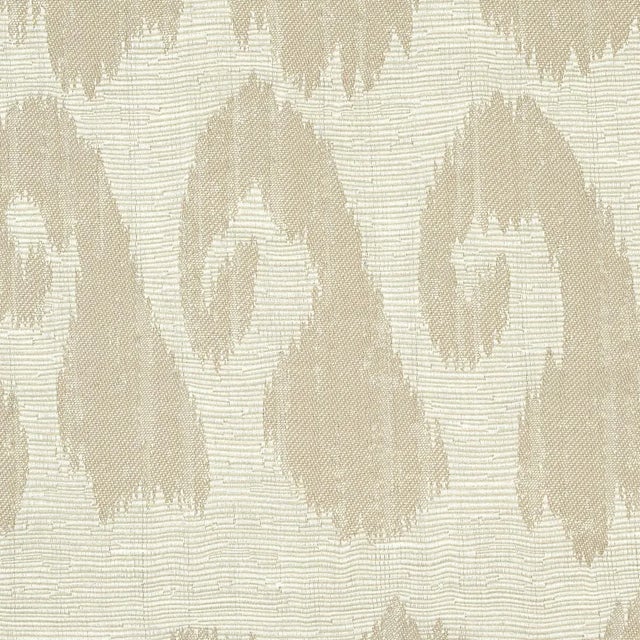 Schumacher Sample - Schumacher Nallamala Fabric in Ivory For Sale - Image 4 of 5