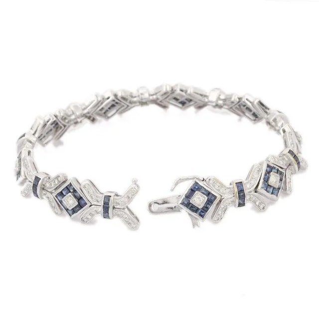 Art Deco 18kt Solid White Gold Diamond and 10.90 Ct Blue Sapphire Bracelet For Sale In New York - Image 6 of 12