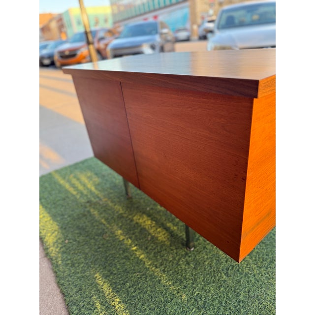 Mid-Century Modern 7 Drawer Executive Sideboard File by Stow Davis For Sale - Image 9 of 13