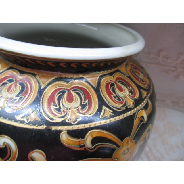 Ceramic 1970s Vintage Chinese Ornate French Design Gold & Black Enameled Phoenix Coat of Arms Vase For Sale - Image 7 of 9