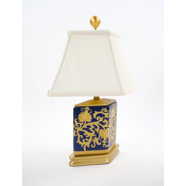 Late 20th Century 20th Century Cobalt Blue Porcelain Gilt Gold Painted Wood Base Small Table Lamp For Sale - Image 5 of 12