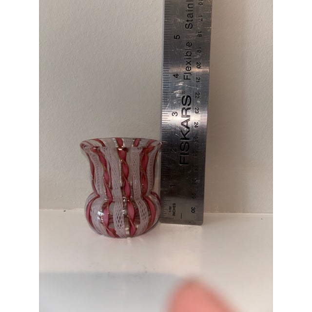 1950s 1950s Murano Pink & White Latticino Zanfirico Miniature Cabinet Vase - Manganese Glow For Sale - Image 5 of 8