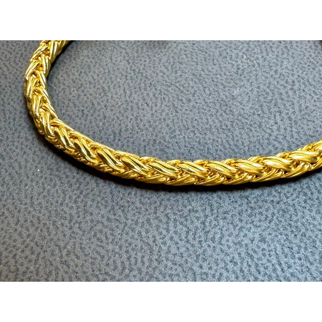 Love Nest Yellow Gold Woven Bracelet in 18 Kt Yellow Gold For Sale In New York - Image 6 of 8