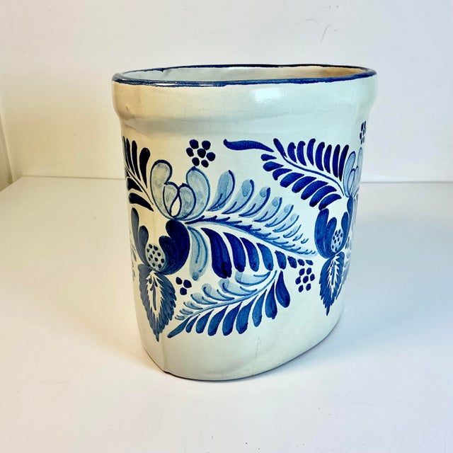 Early 1900s Antique Boho Chic Rustic European Faience Delft Crock Vessel. For Sale - Image 10 of 13
