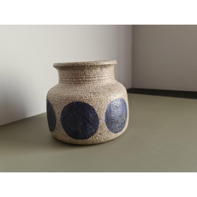 1960s Mid-Century Modern Stoneware Vase with Cobalt Blue Polka Dots, 1960 For Sale - Image 5 of 10