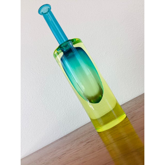 1960s Vintage Mid-Century Modern Murano Art Glass Cenedese Style Sommerso Vase Vessel For Sale - Image 5 of 7