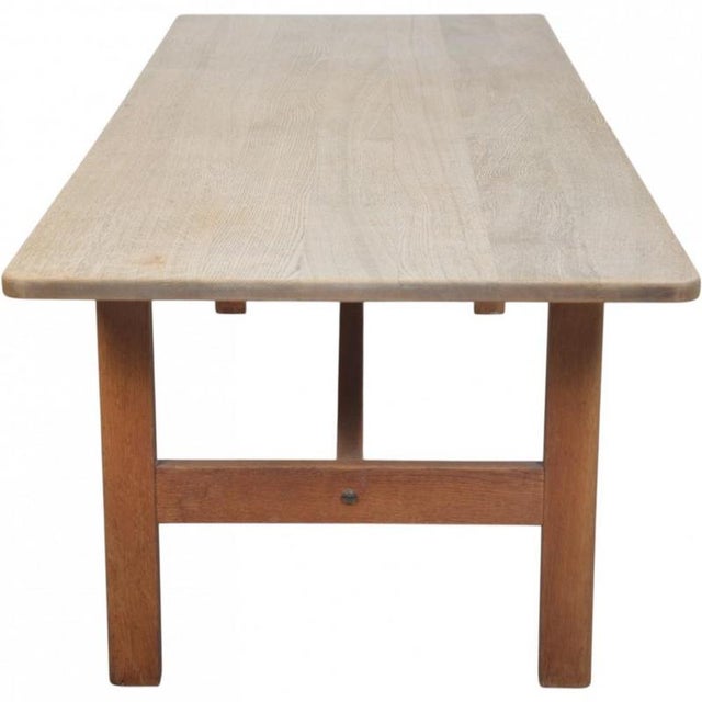 Børge Mogensen coffee table, model 268, made of solid oak. The table is from 1966 and appears in good condition, with some...