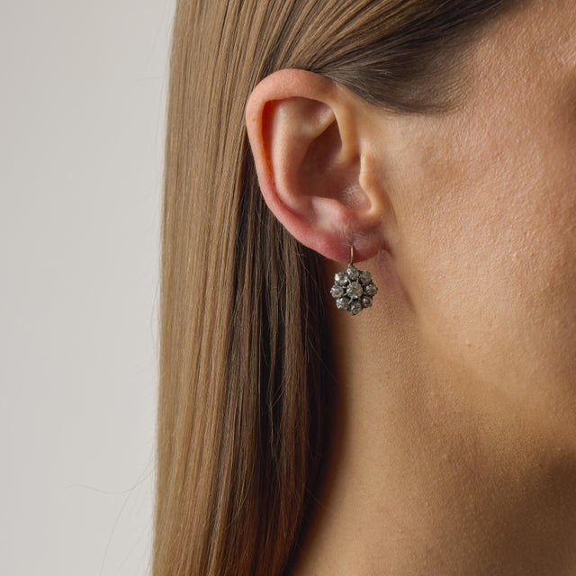 1920s Pair of Victorian Style 4.89 Carat Old Mine Diamond 18k Gold Silver Cluster Earrings For Sale - Image 4 of 5