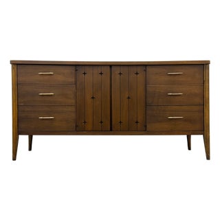 Broyhill Saga Mid-Century Modern 9-Dr Dresser / Credenza With Atomic Stars For Sale
