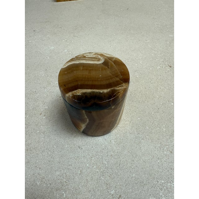 Italian Marble Lidded Box in Honey and Cream Tones, 1970s For Sale - Image 4 of 5