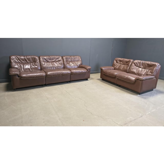 DS66 Sofa in Chocolate Leather from de Sede, 1970s, Set of 5, in Good conditions. Designed 1970 to 1979 This piece has an...