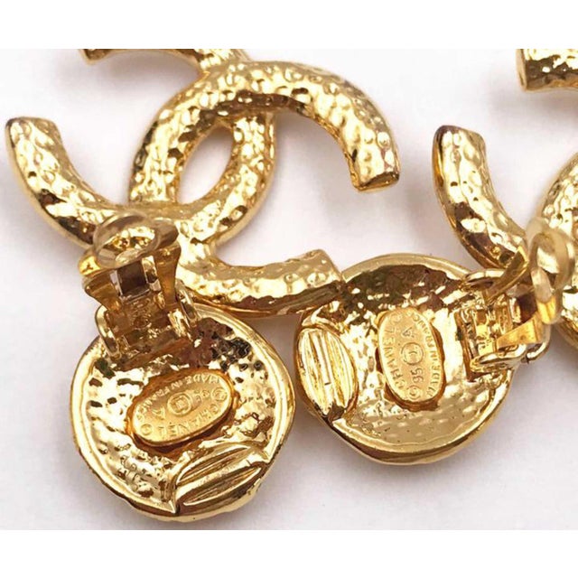 Chanel 1990s Chanel Vintage Gold Plated CC Textured Clip on Earrings, A Pair For Sale - Image 4 of 4