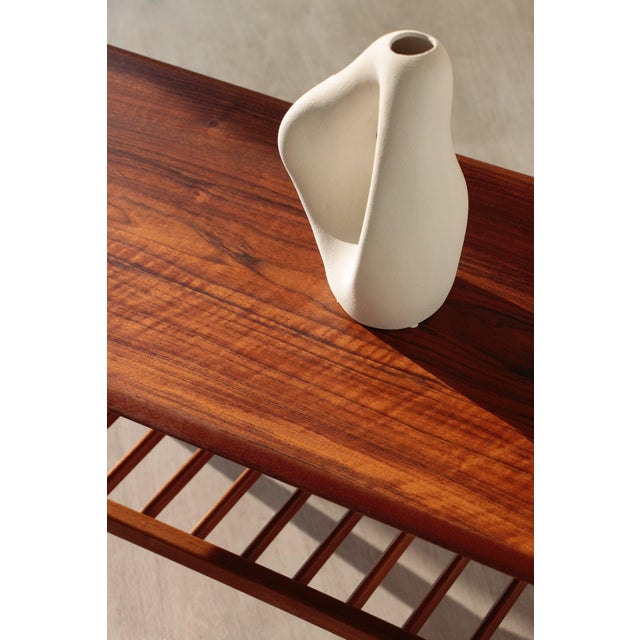 Mid-Century Modern Vintage Surfboard Coffee Table in Walnut from Everest, 1960s For Sale - Image 3 of 18