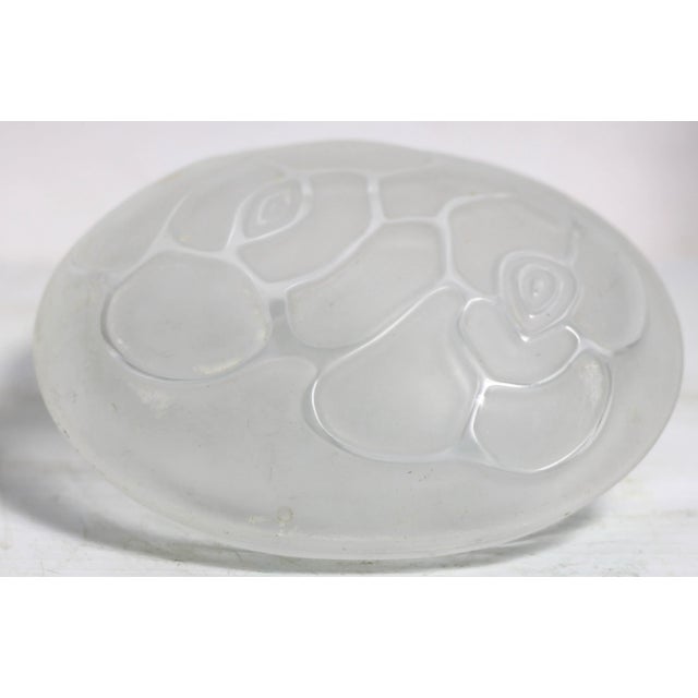 Gray French Powder Dish by Houbigant After Lalique For Sale - Image 8 of 8