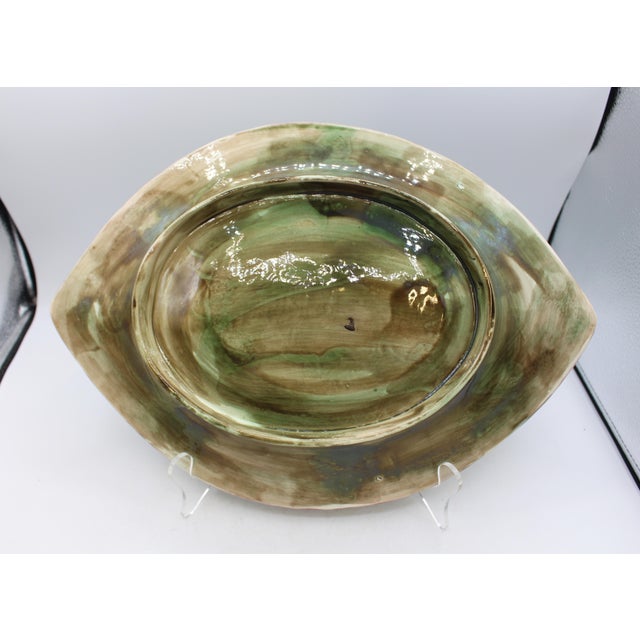 C. 1880 English Majolica Large Begonia Leaf Platter With Deep Root Rim For Sale - Image 4 of 7