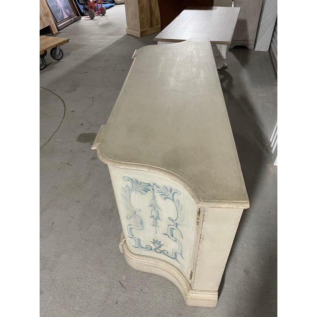 Traditional Four Door Credenza or Console with Blue Motif Painted Decorations, 21st Century For Sale - Image 3 of 8