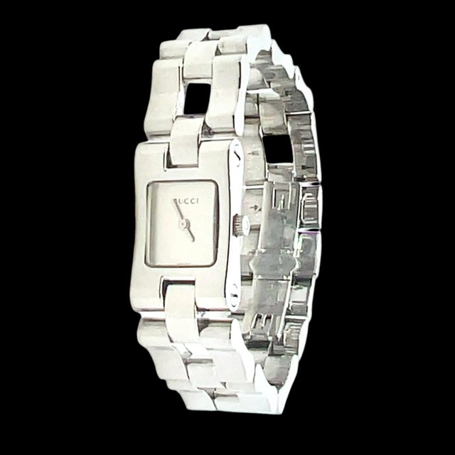 Contemporary Late 20th Century Gucci Estate Swiss Made Stainless Steel Ladies Wristwatch For Sale - Image 3 of 12