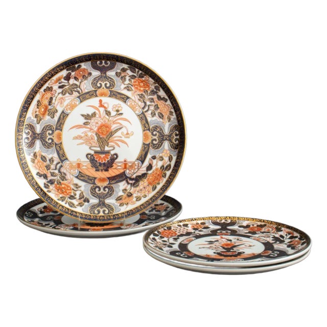 Japanese Imari Porcelain Plates, 4 For Sale