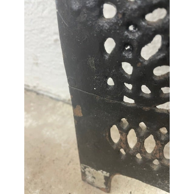 19th C Victorian Cast Iron Fireplace Cover – 17.5w X 24"h New Orleans French Quarter Salvage For Sale - Image 4 of 4