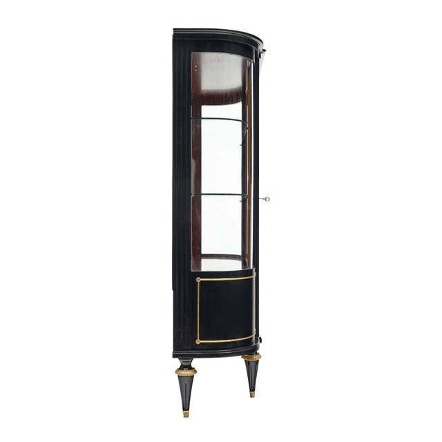 Black French Louis XVI Style Ebonized Curved Glass Vitrine Display Cabinet, Circa 1900 For Sale - Image 8 of 9