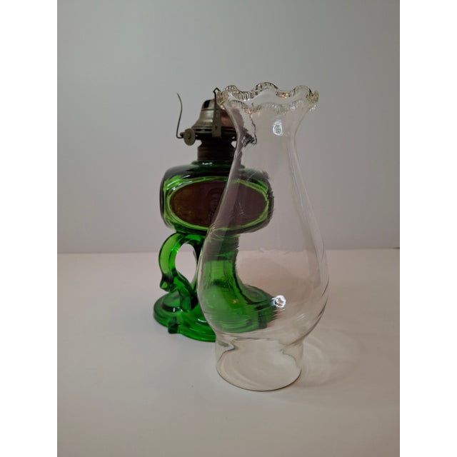 Antique Emerald Green Glass Kerosene Finger Lamp 4-Panel Portrait Pilgrim For Sale - Image 10 of 18
