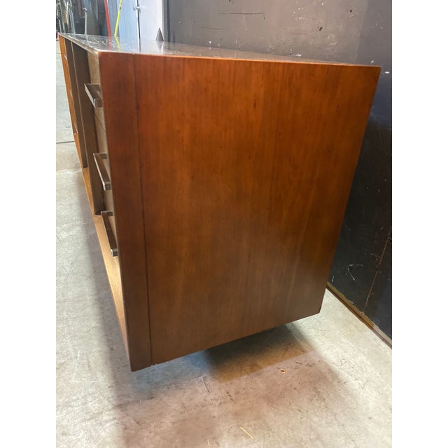 Lane Tower Suite Long Dresser Designed by Dave Parmalee 1970's For Sale In New York - Image 6 of 9