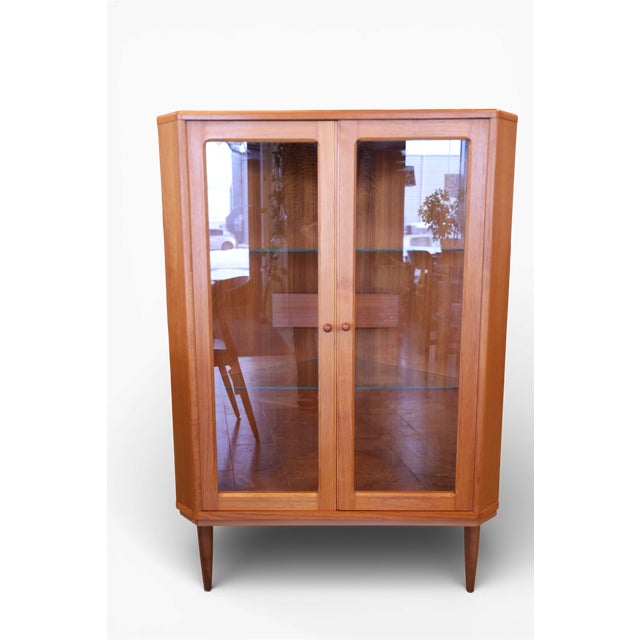 Danish Corner Display Cabinet in Teak with Lighting, 1960s For Sale - Image 17 of 17
