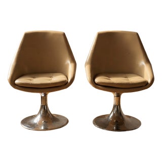 Beige Swivel Chairs with Chrome Pedestal Bases, France, 1970s, Set of 2 For Sale