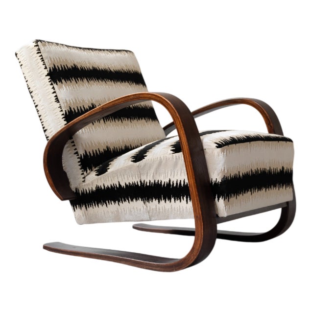 Art Deco Tank Armchair attributed to Miroslav Navrátil, Former Czechoslovakia, 1960s For Sale