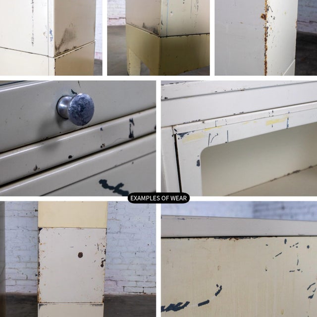 Early to Mid-20th Century Industrial Rustic Pair Modular Stacking Barrister Bookcase by Globe-Wernicke For Sale - Image 16 of 18