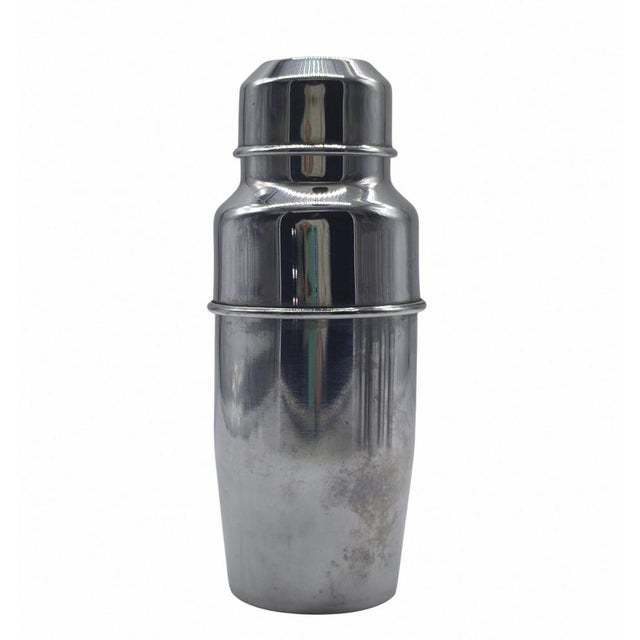 Produced by Pran, we offer this exclusive bar set, dating back to the 1970s. The set consists of a stainless steel...