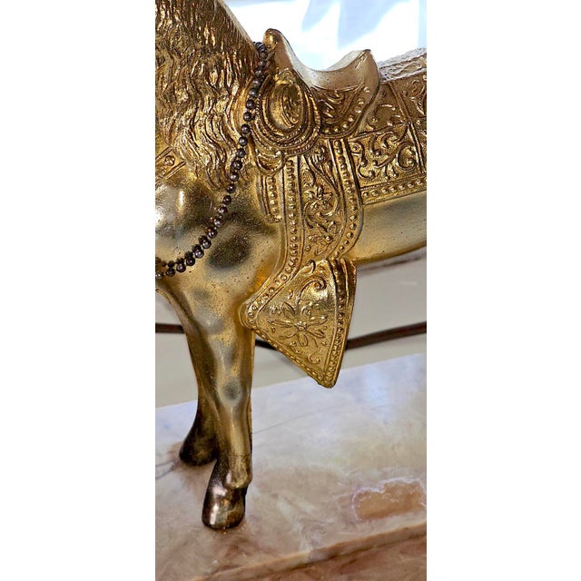 Vintage 1940s United Clock Co. Western Horse Brass Mantel Clock – Model 315, Fully Functional For Sale In Naples, FL - Image 6 of 12