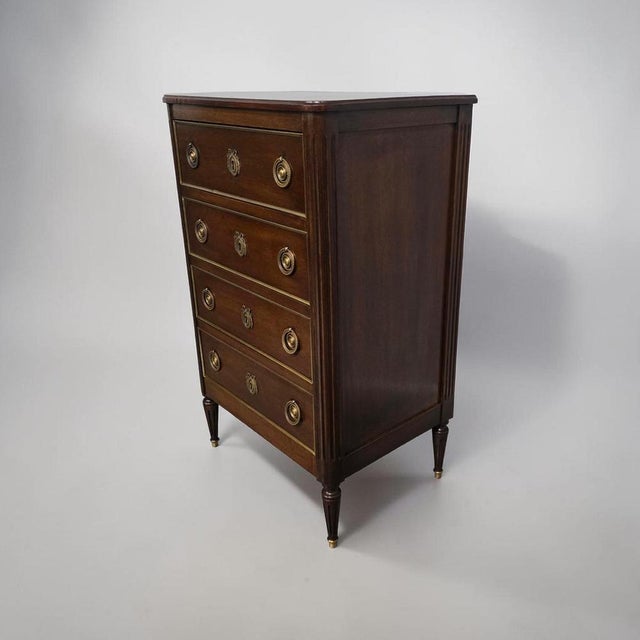 Traditional French Mahogany Chest of Drawers For Sale - Image 3 of 11