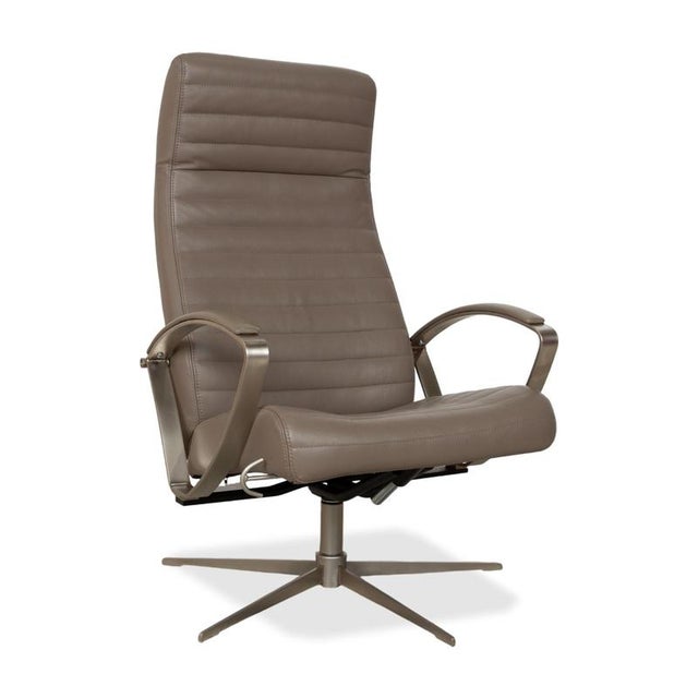 Wing Armchair in Leather from BoConcept For Sale - Image 16 of 16