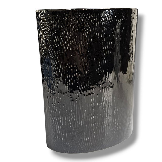 1970s 1970s–1980s Japanese Black Ceramic Modernist Ikebana Vase With Circular Aperture For Sale - Image 5 of 10