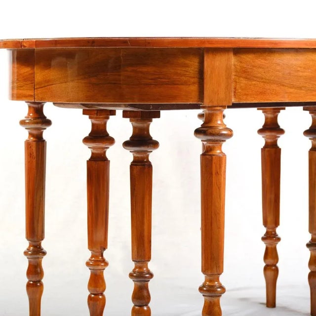 Equipment table oval southern Germany around 1840 cherry tree and walnut with 8 legs extendable with 8 insert plates 60 cm...