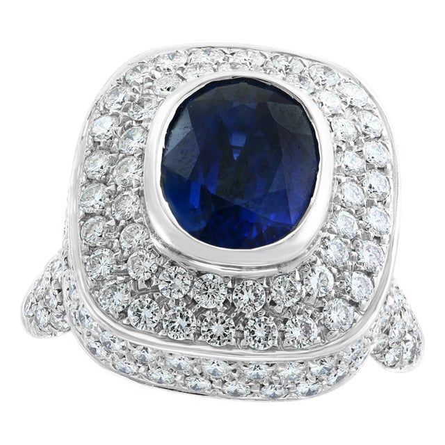 Ceylon Blue Sapphire and Diamond 18 Karat White Gold Cocktail Ring For Sale
