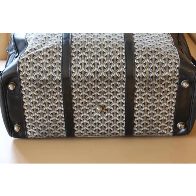 Large Goyard Boston Bag, Large Goyard Duffle Bag for Women and Men by Goyard, 1970s For Sale - Image 3 of 16