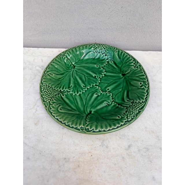French Green Majolica Leaves Plate Salins, circa 1890.