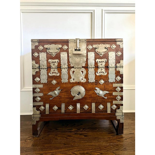 Wood Mid 19th Century Korean Wedding Bandaji Chest Joseon Dynasty Original Invoice For Sale - Image 7 of 12