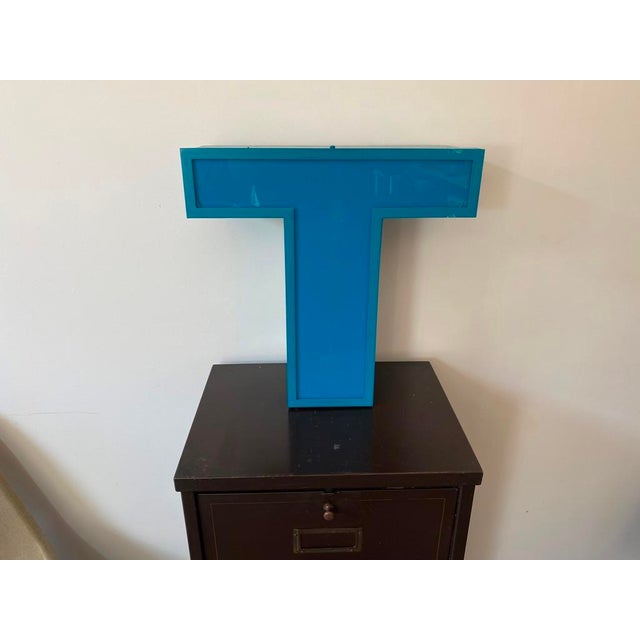 Letter T Sign in Aluminum and Acrylic Glass, 1970s For Sale - Image 9 of 10