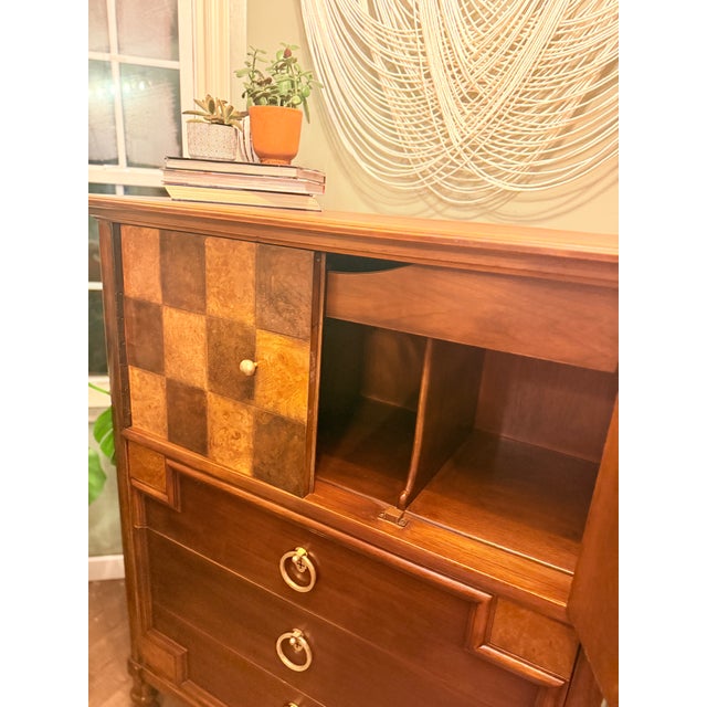 Brown 1950s Tomlinson Sophisticate East Gentleman’s Chest For Sale - Image 8 of 10