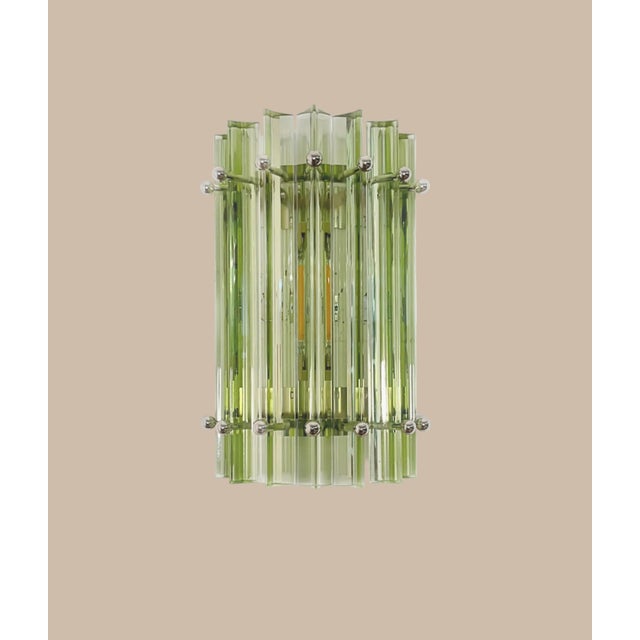 Mid-Century Modern Murano Glass Triedri Wall Sconces in Deep Emerald Green | Hand-Blown Venetian Prism Column Lights, Chrome Frame, Rare Italian Lighting - a Pair For Sale - Image 3 of 6