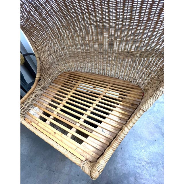 1970s Wicker Shell Indoor Lounge Daybed For Sale - Image 4 of 6